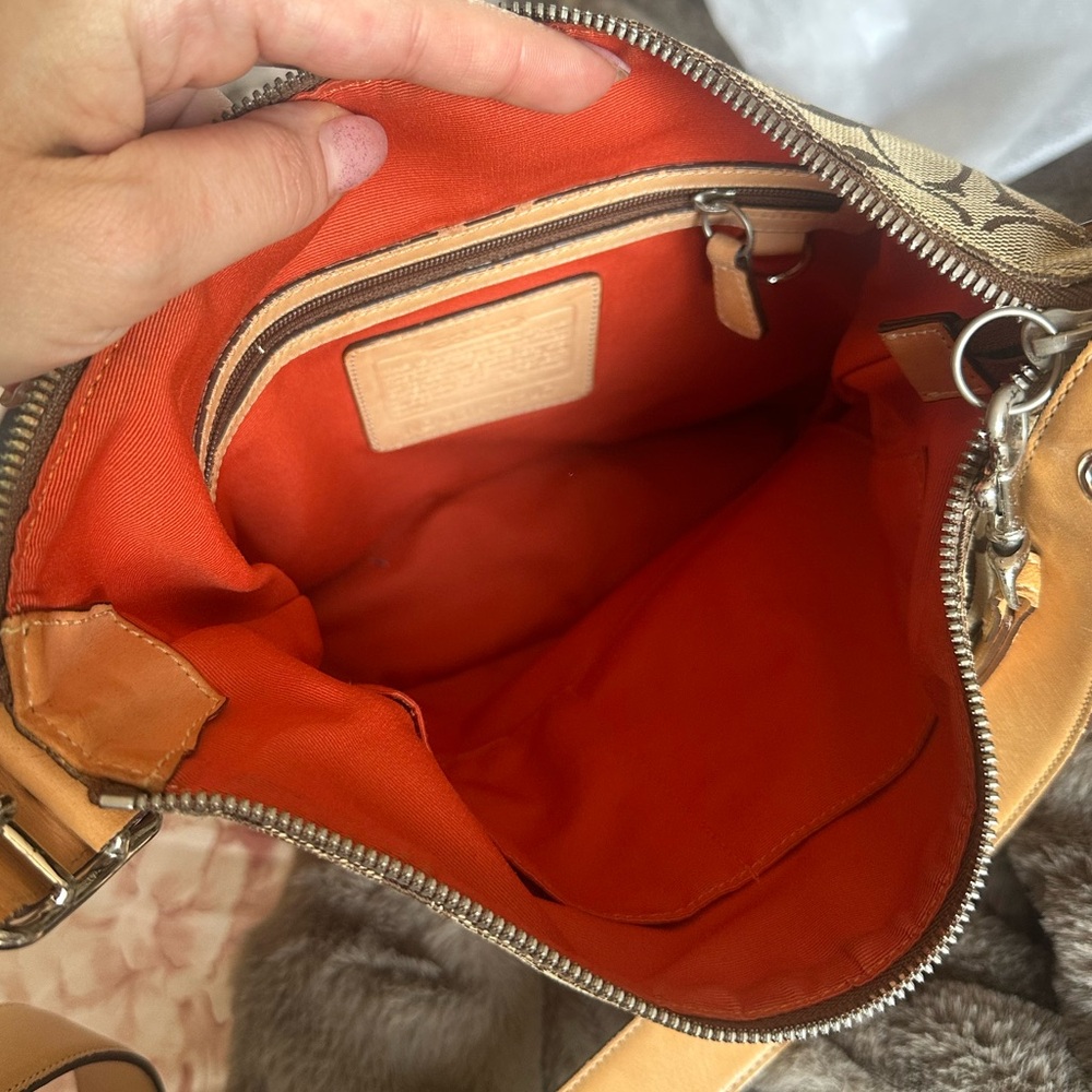 Coach Signature Swingpack
Crossbody Bag Style 6347 - Picture 7 of 14